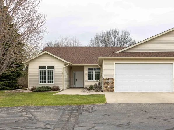 4534 3rd St S, Moorhead, MN 56560