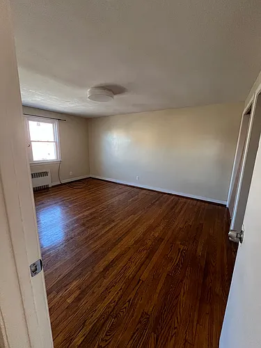 7 Marshall St Photo 1