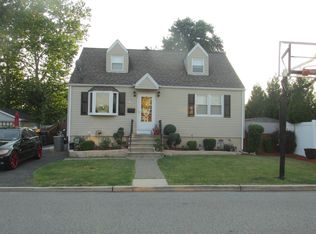 49 Miller St, Saddle Brook, NJ 07663