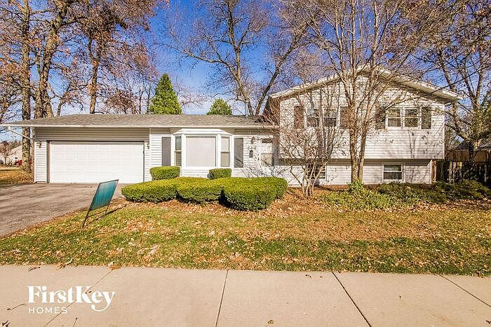 1st image of 206 Lakeview Dr
