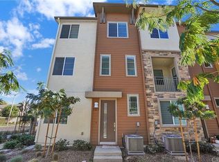 747 Savi Dr, Corona, CA 92880