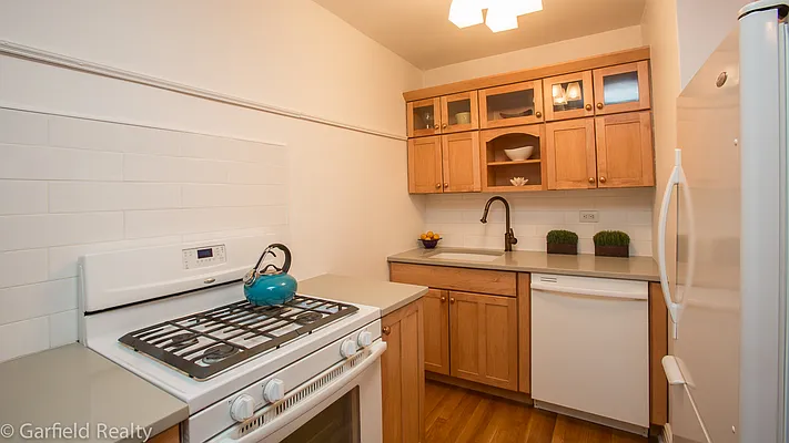 Sold by Garfield Realty  | media 26