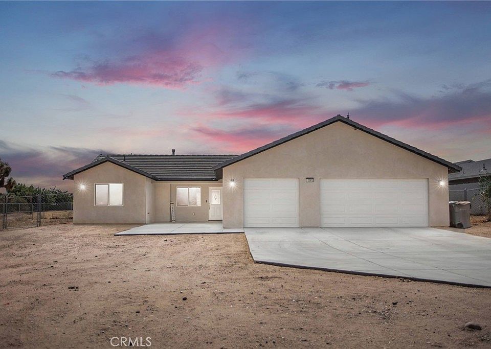 1st image of 13985 Smoketree St