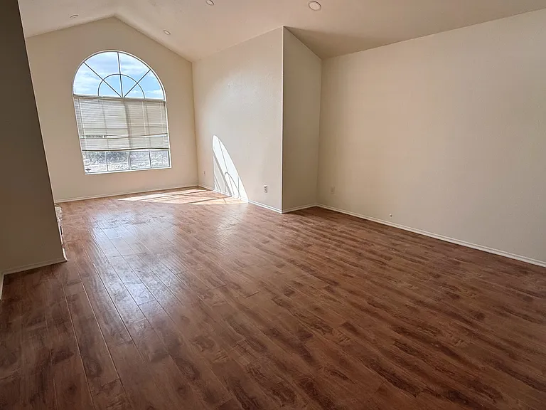781 La Loma Ln — Photo 5