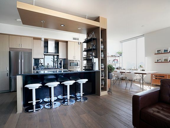 4th image of 1321 Seneca Street #1401