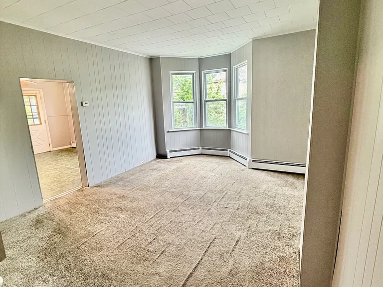 52 Cedar St — Photo 3
