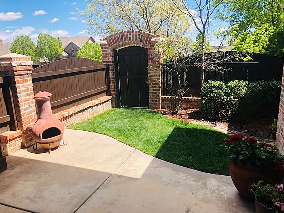2nd image of 2805 Yaupon Pl