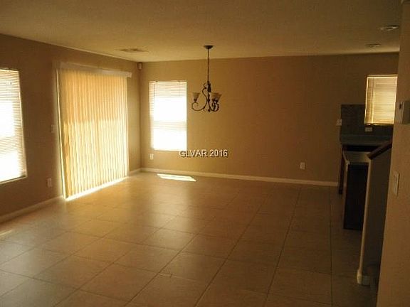 4th image of 1239 Black Cherry St #0