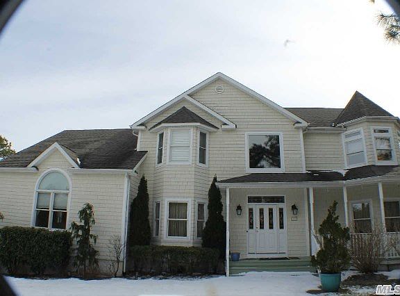 2nd image of 137 Maggie Dr