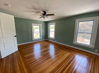 589 E Main St, Meriden, CT 06450