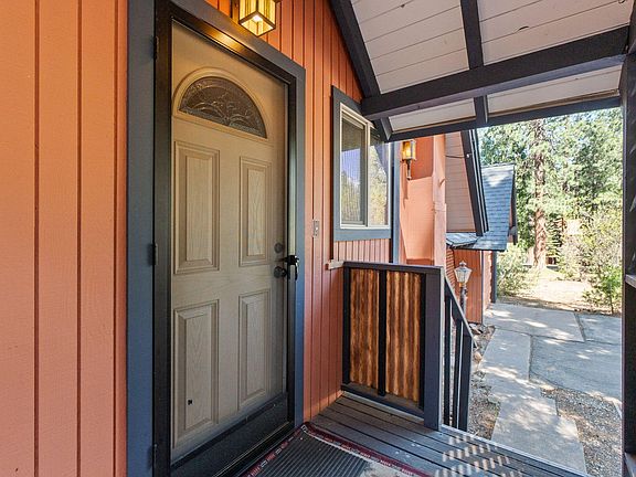 4th image of 42444 Ponderosa Way
