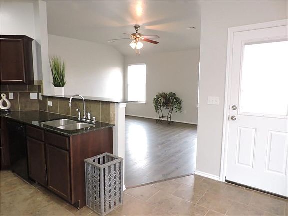 3rd image of 9612 Lauren Dr
