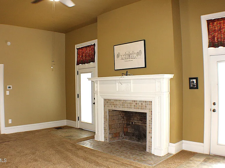 924 Maryland Ave #F — Photo 6