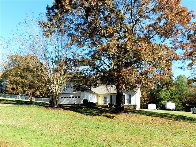 1st image of 1838 Smyrna Ln