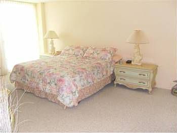 4th image of 100 Bayview Dr APT 518