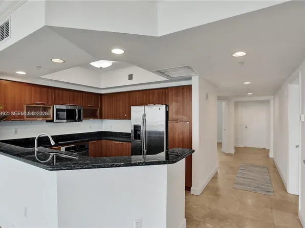 15051 Royal Oaks Ln APT 2603, North Miami, FL 33181