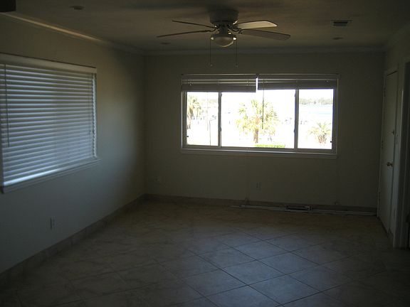 4th image of 726 Eglin Pkwy #B12