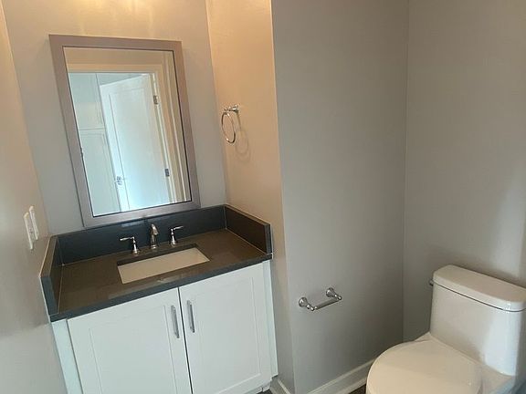4th image of 1151 Evelyn Dr