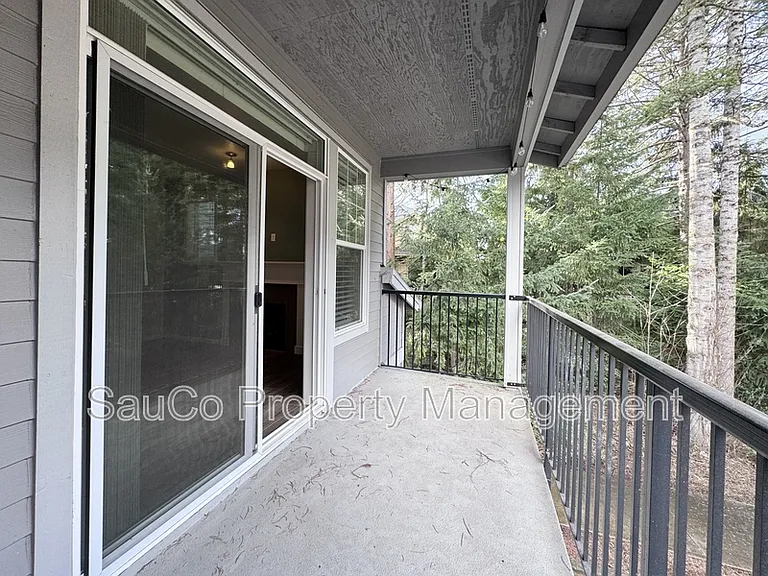 175 NE 80th Ave — Photo 25