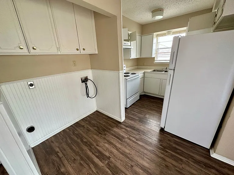 G 201-203 Gruver Circle — Photo 10