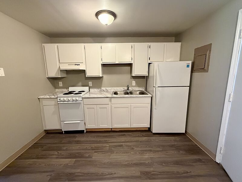 1st image of 6266 Robinson Rd #3