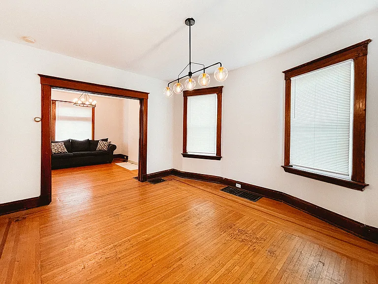 3550 Woodburn Ave — Photo 4