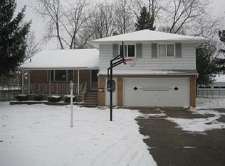 7010 York Rd, Parma Heights, OH 44130