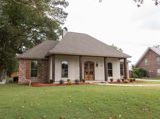 2201 Constance Ln, Lake Charles, LA 70605