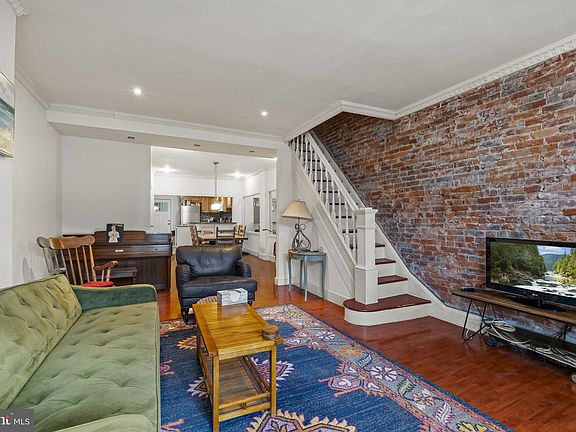 4th image of 1833 McKean St