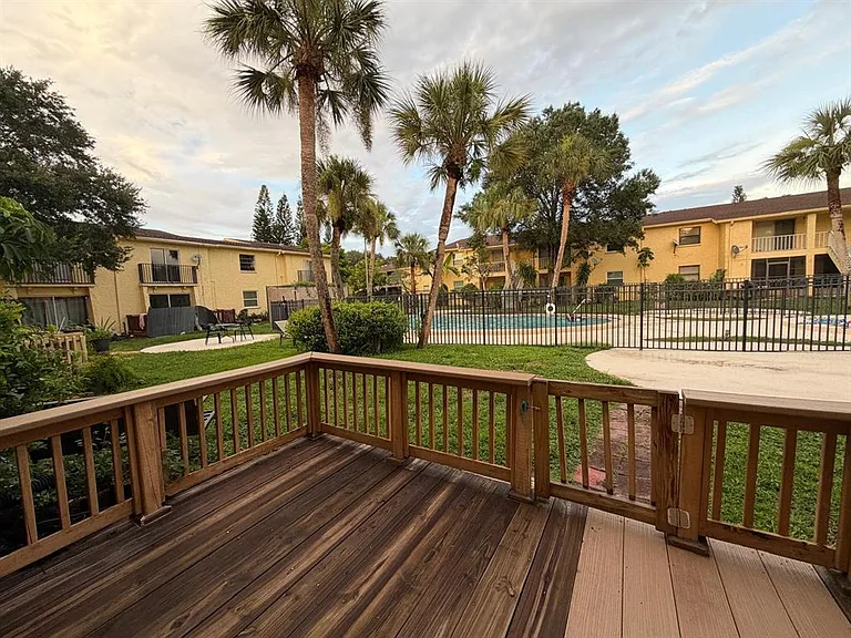 7501 Gallineta Ct — Photo 33