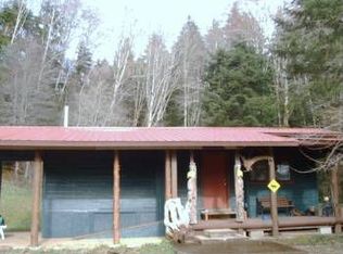 1062 W State Route 4, Cathlamet, WA 98612