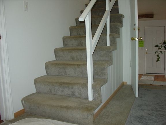 4th image of 10002 3rd Ave NW #B