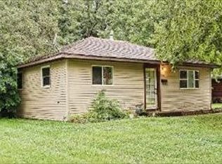 2103 Wren Ln, Rolling Meadows, IL 60008