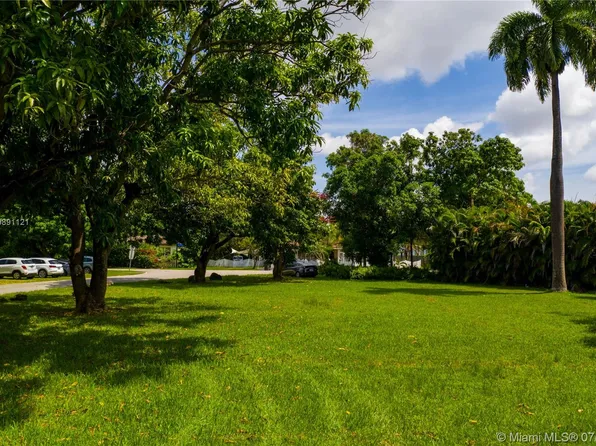 6540 Manor Ln, South Miami, FL 33143