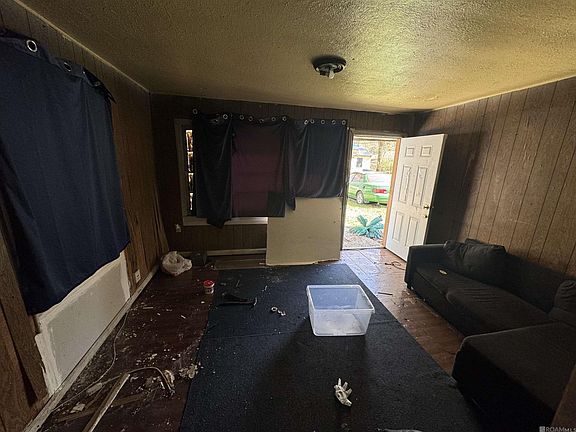 3rd image of 5331 Annette St