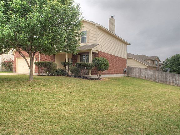 2nd image of 1500 Briar Hill Dr