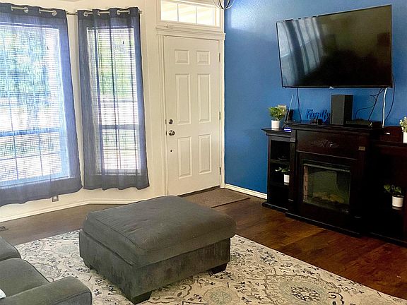 4th image of 18104 Calico Ave