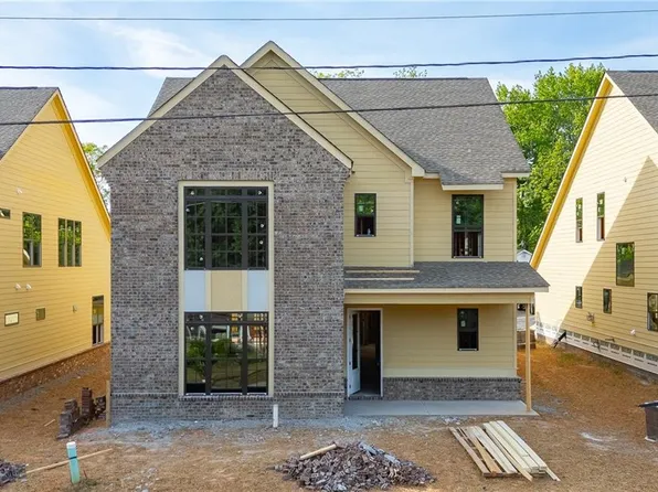 5812 Mitchell St, Flowery Branch, GA 30542