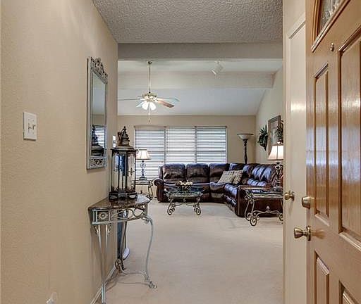 4th image of 5400 Park Pl