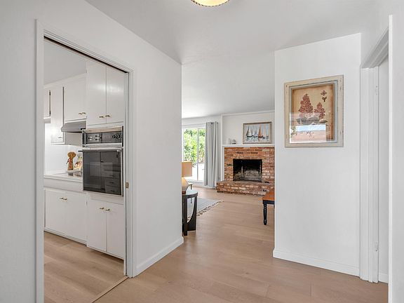5th image of 3453 Stewarton Dr