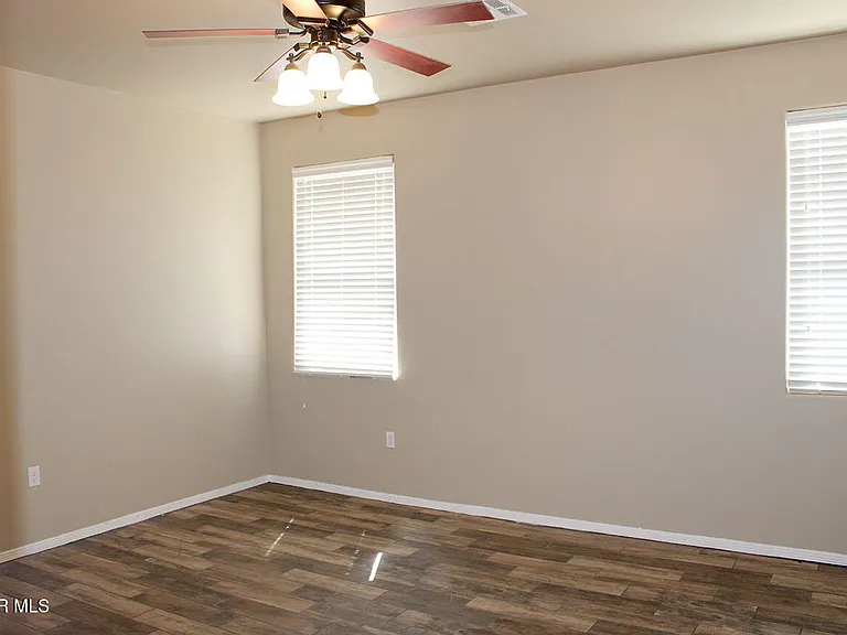 853 Blue Park Ave — Photo 10