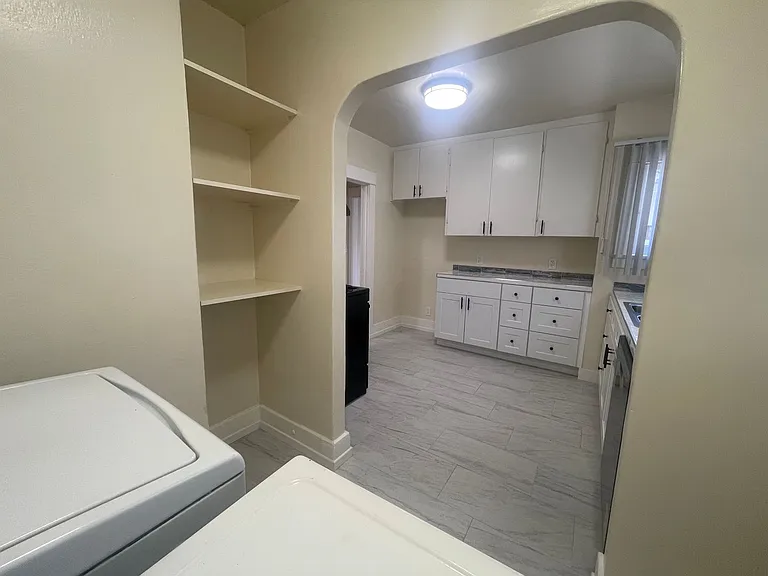 204-206 N. Cedar St. — Photo 15