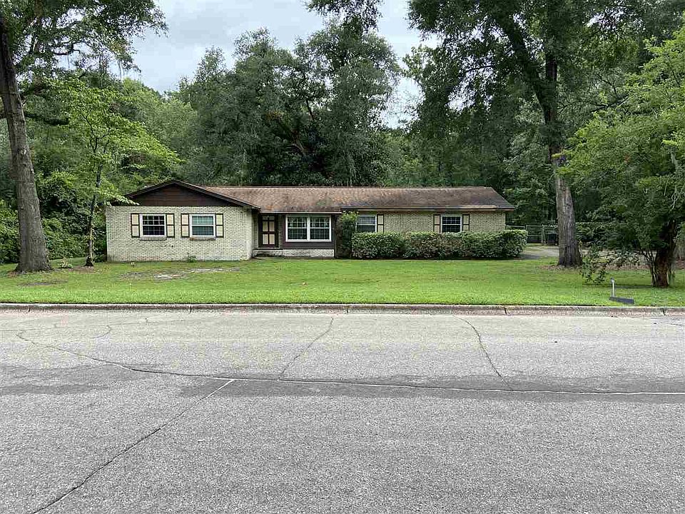 1st image of 2936 Parrish Dr