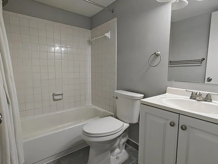 561 Florida Ave #104 — Photo 13