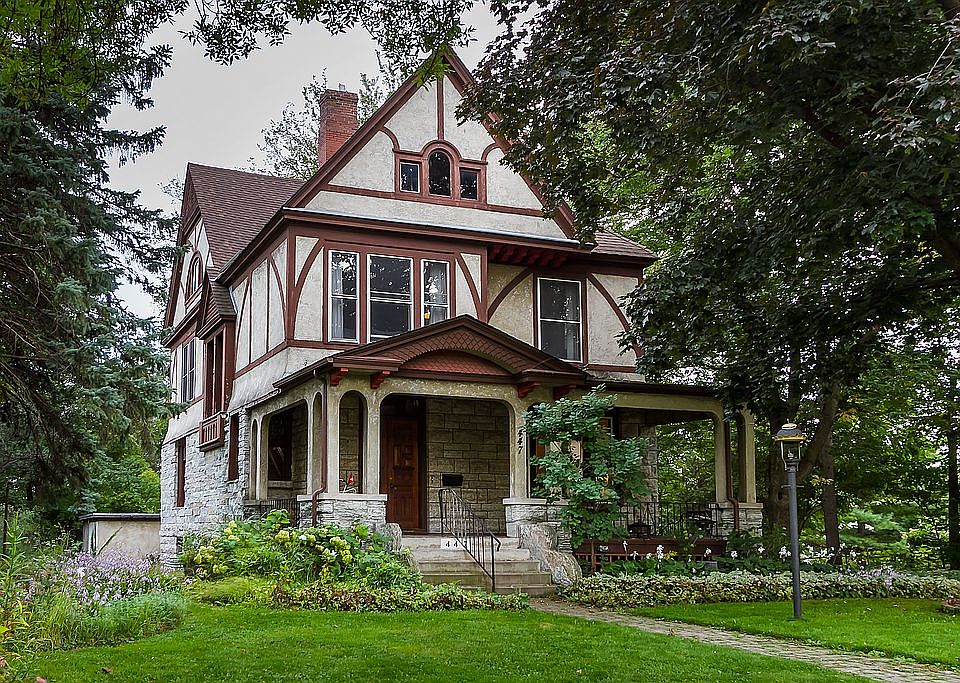 1st image of 447 Newton Ave S