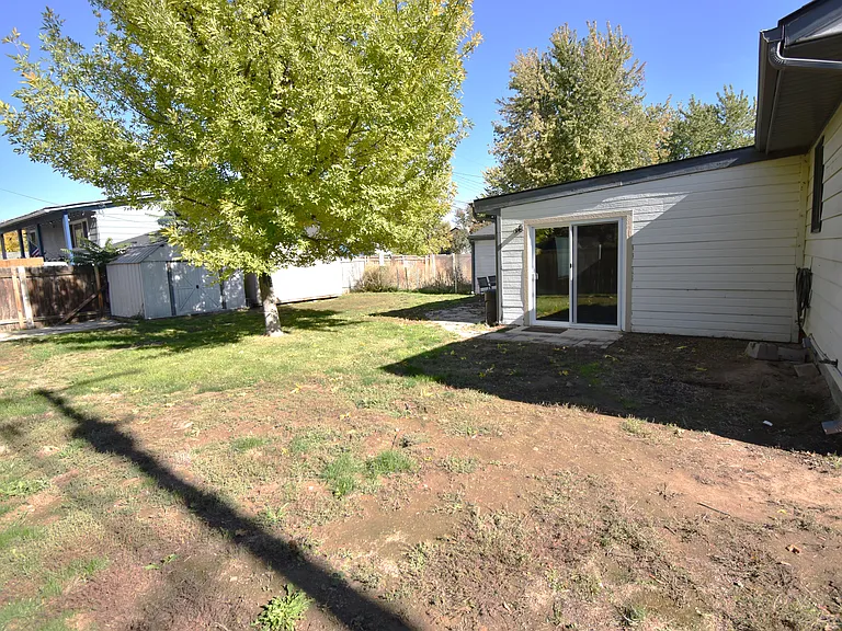 336 W Washington St — Photo 25