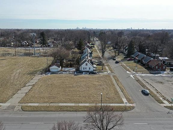 5th image of 19720 Conley St