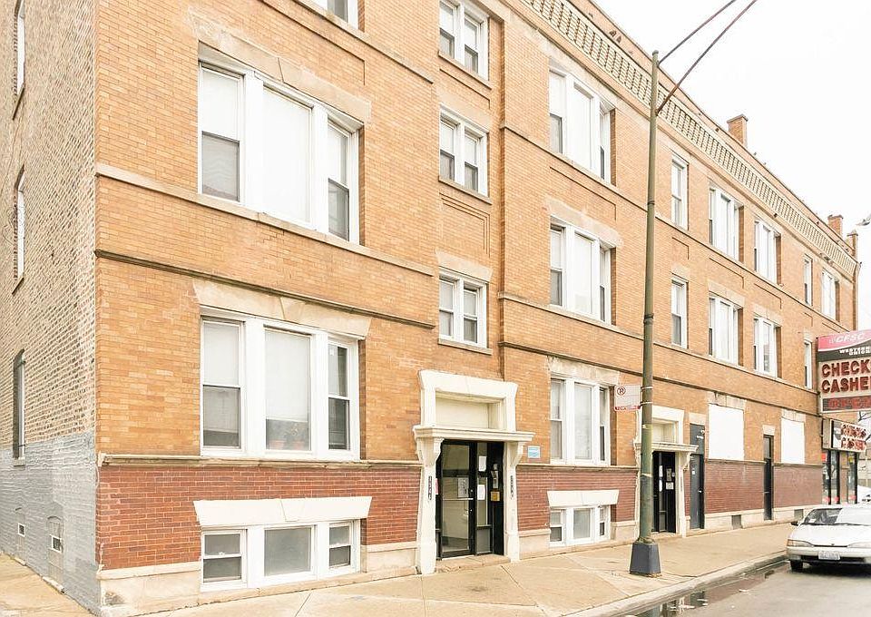 1st image of 1550 N Homan Ave #3