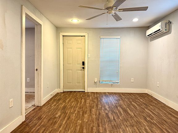 2nd image of 2222 Speight Ave