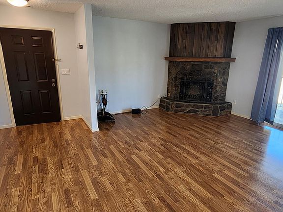 3rd image of 108 Boise Ave